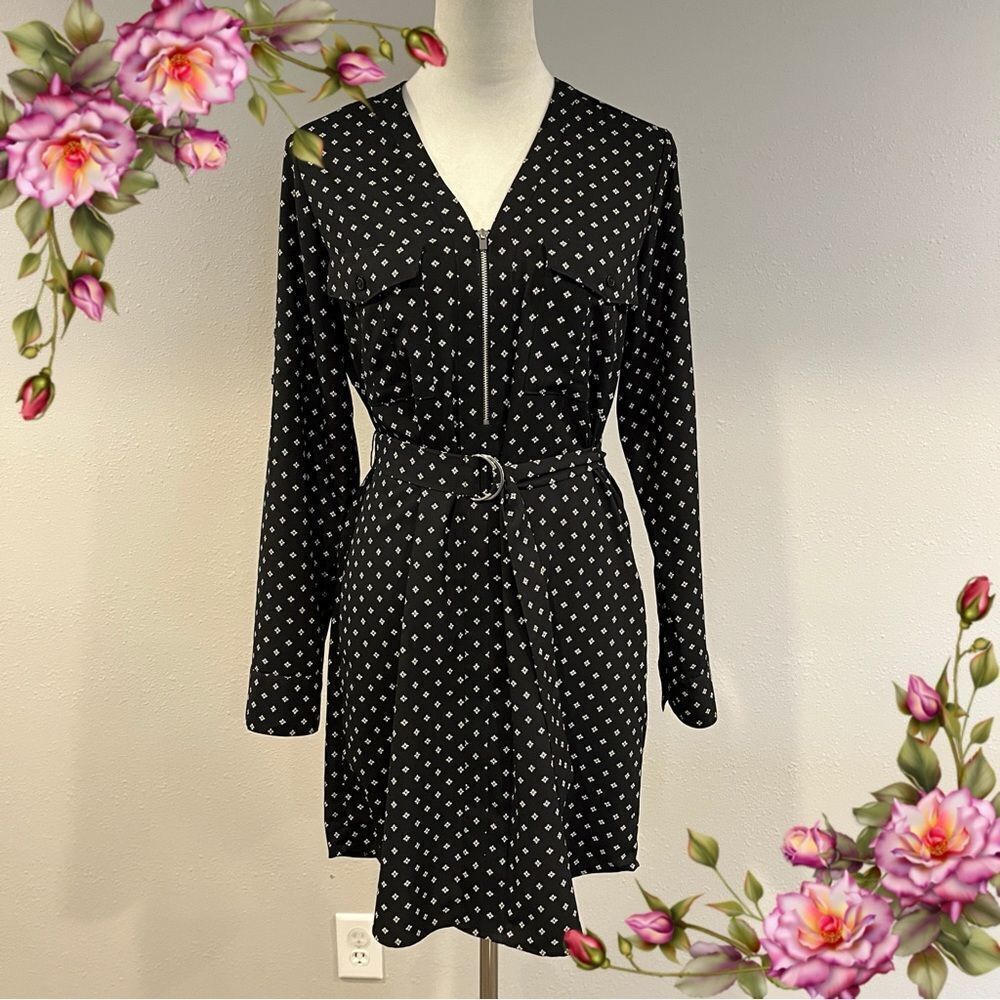 Express long sleeve Dress with belt
